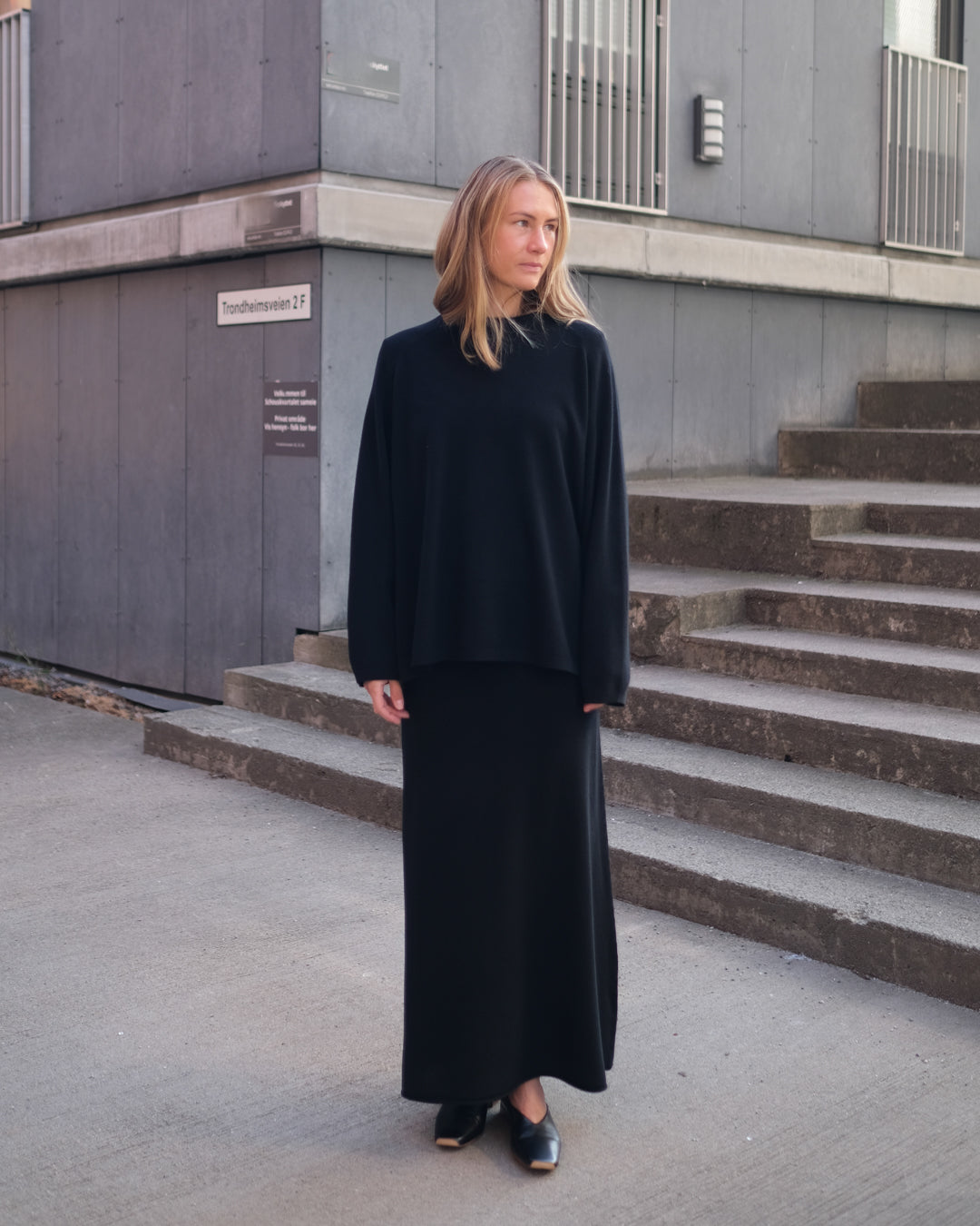 Roma Wool Skirt - Jet Black