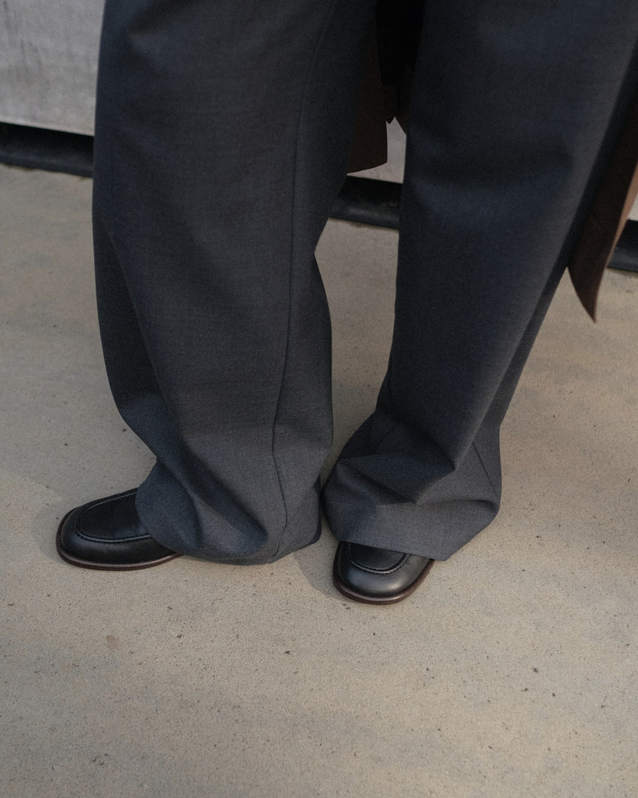 Alisa Smooth Leather Loafers Black