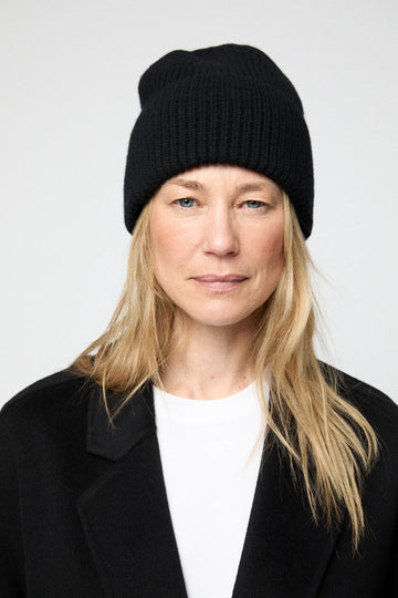 Avignon Beanie Jet Black