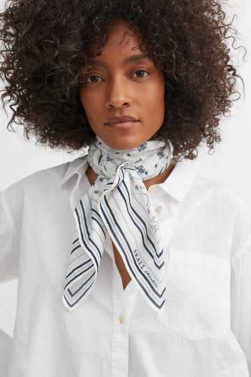 Classic Scarf 90x90 Light Cream/Blue