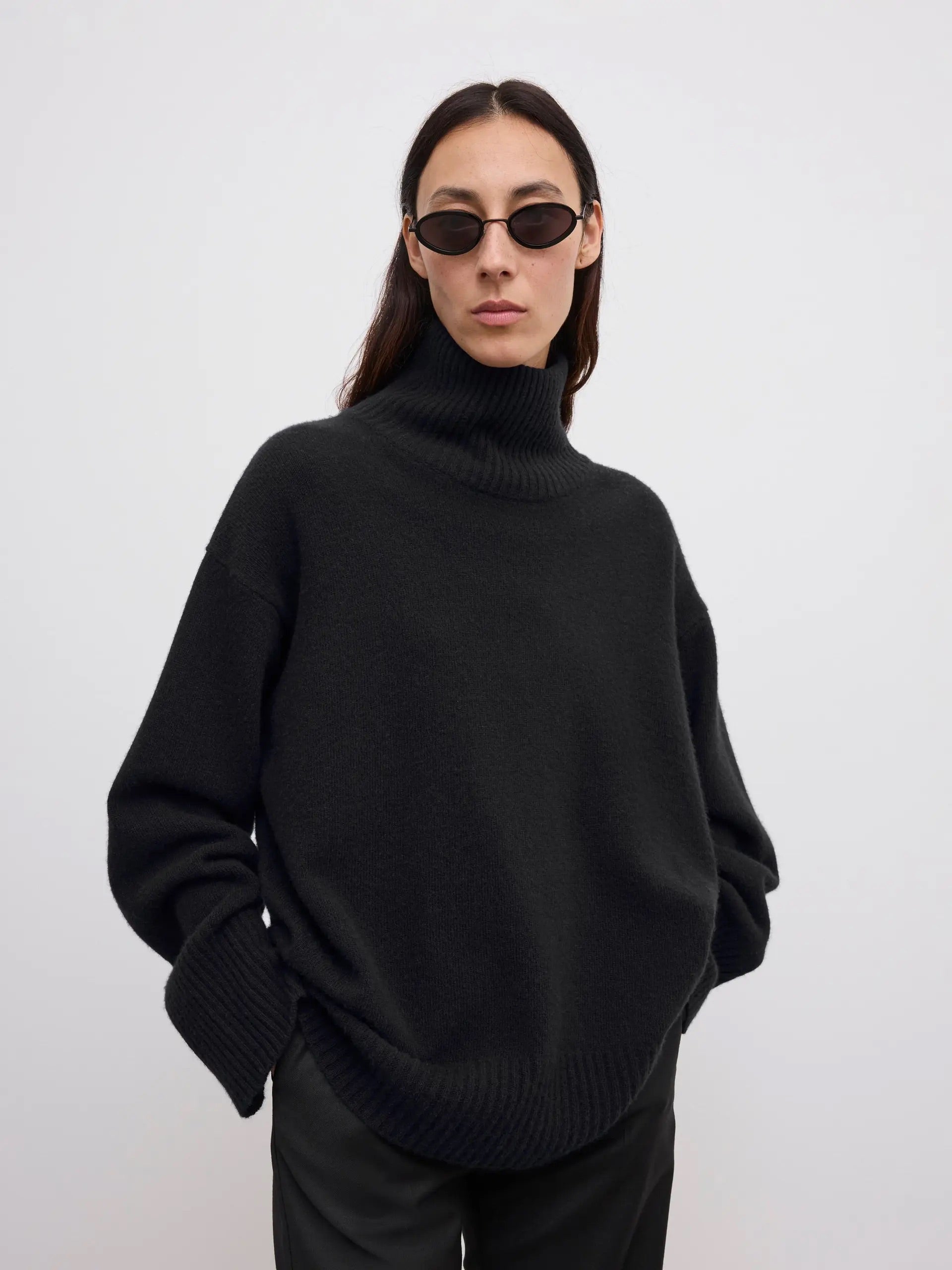 Soft Wool Turtleneck - Black
