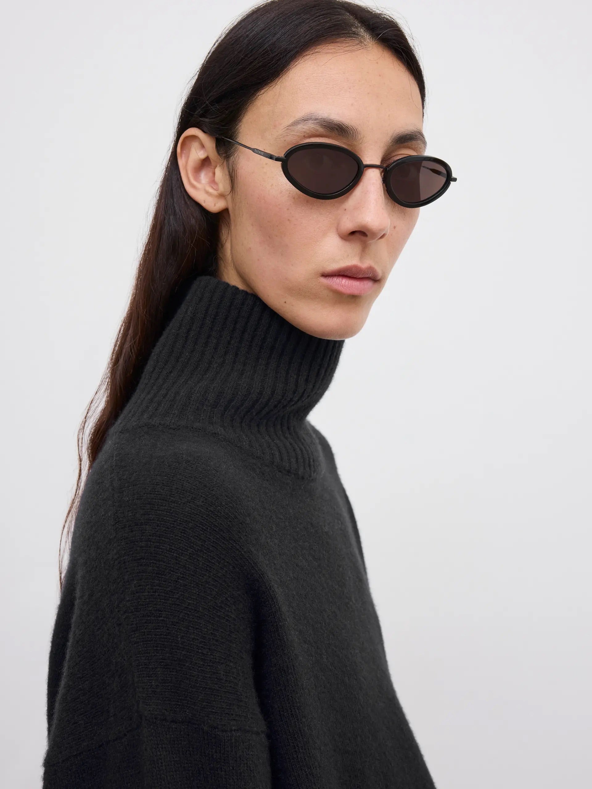 Soft Wool Turtleneck - Black