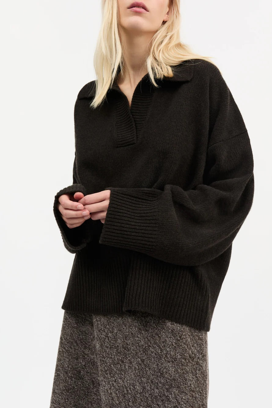 Dean V-neck Jumper Deep Brown