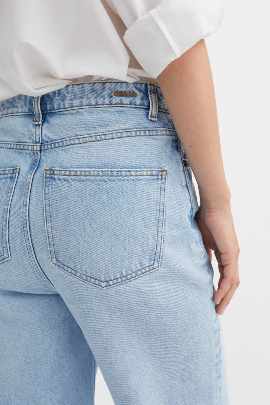 Maddy Straight Jeans Worn Light Blue