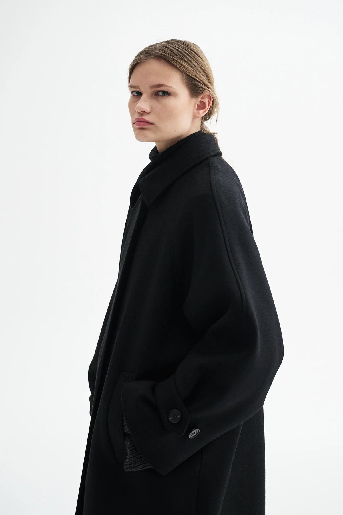 Caro Two Layered Wool Coat - Black
