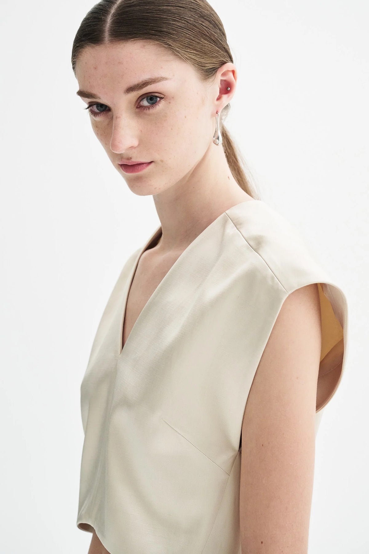 Tadao Atelier Shiny Cotton Mix Top - Metalic Cream