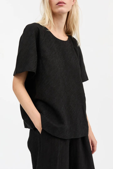 Nila Tee Black