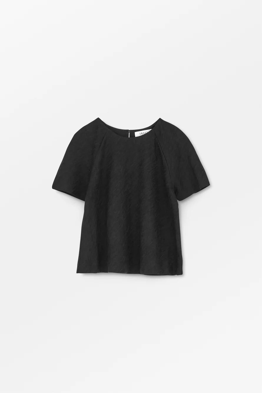Nila Tee Black