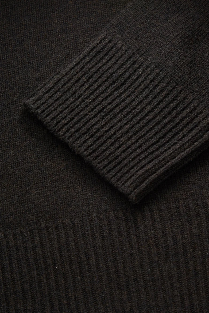 Silene T-neck Deep Brown