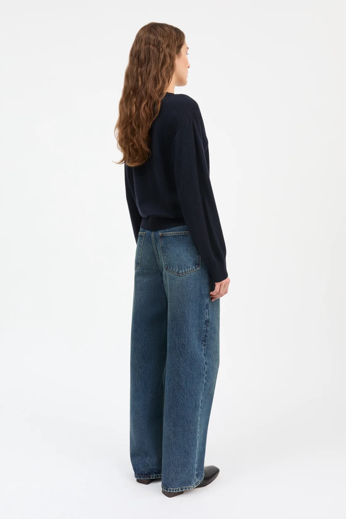 Amethyst V-Neck Jumper - Dark Navy