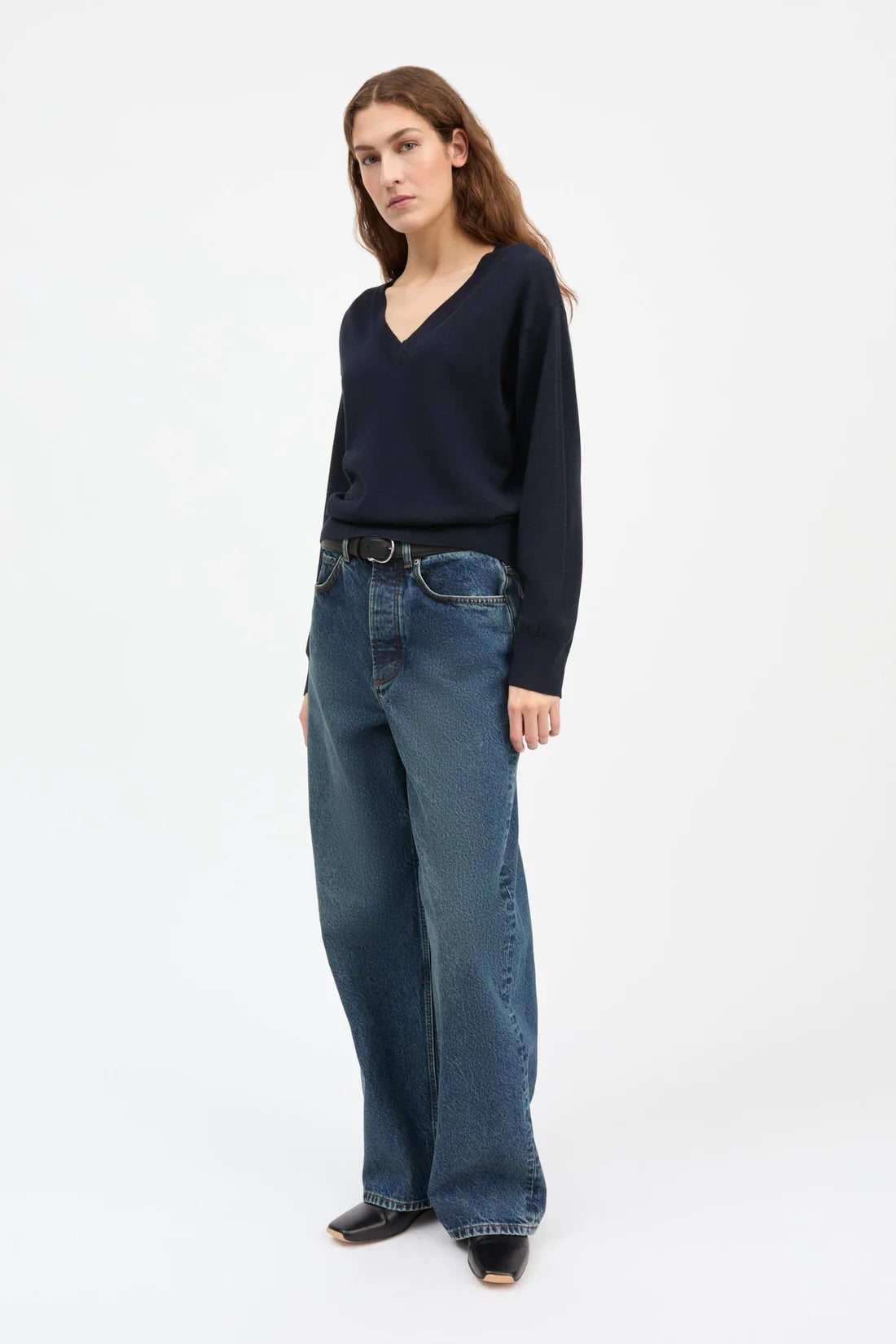 Amethyst V-Neck Jumper - Dark Navy