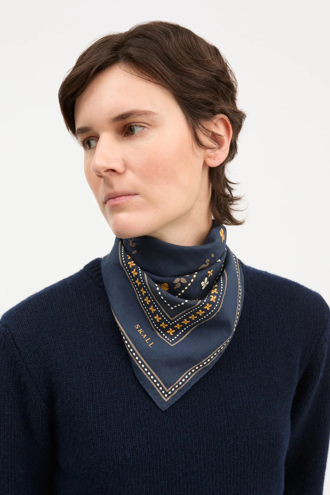 Skall Floral Scarf 55x55 - Midnight Navy