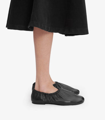 Swan Slip-Ons Black