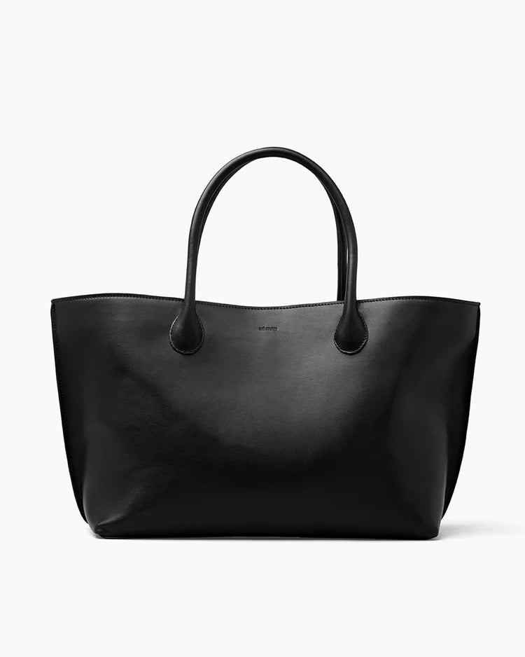 The Grace Tote Solid Black - ensemble