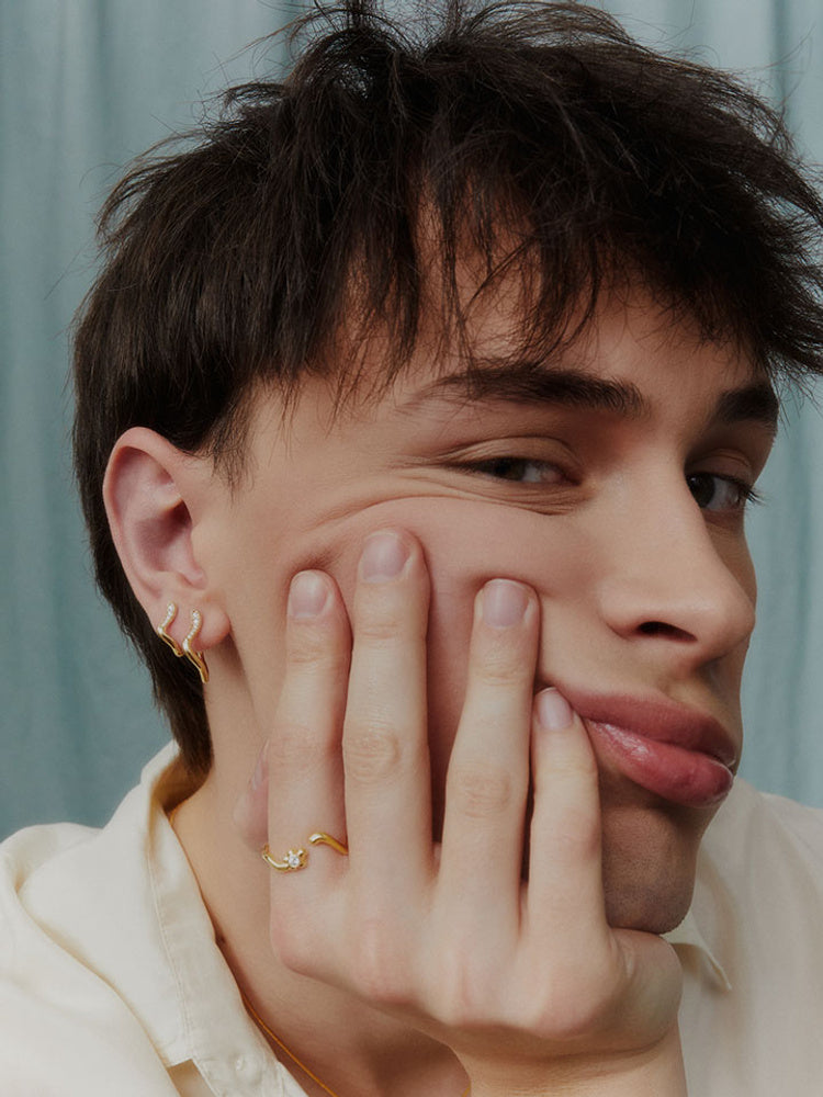 Yasmin 12 Huggie Gold