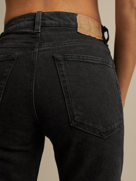 CW002 Classic Jeans