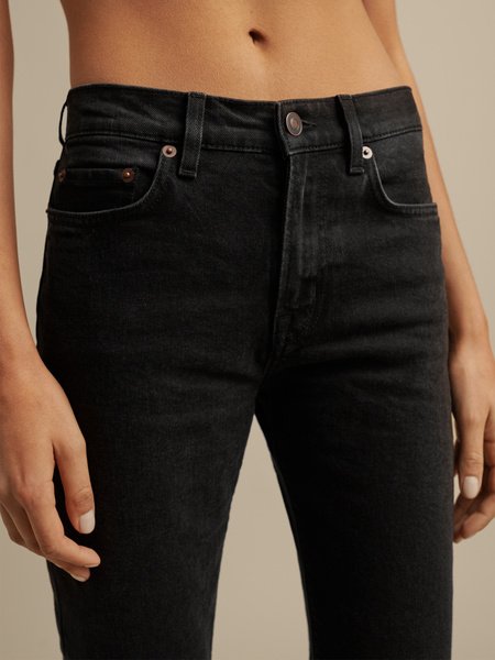 CW002 Classic Jeans