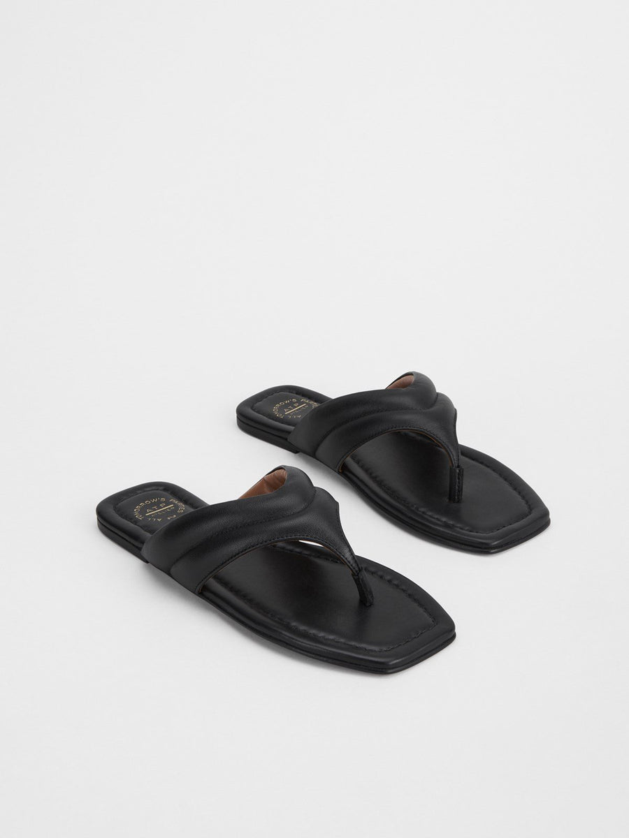 Vione Black Flat Sandals